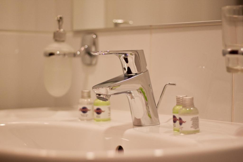 Road Star Hotel Dnipro Quarto foto