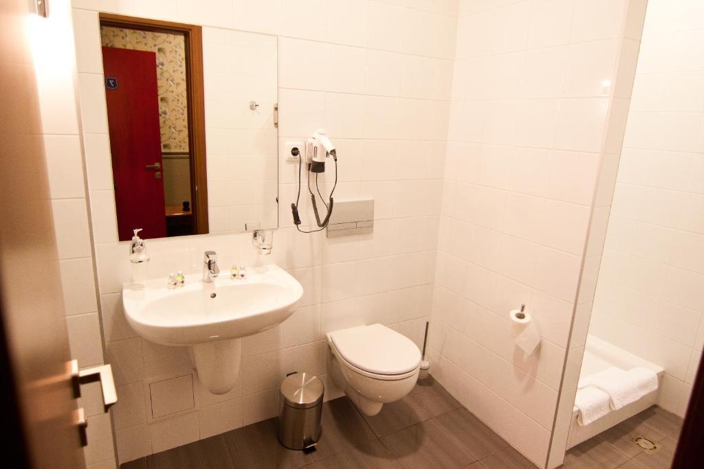 Road Star Hotel Dnipro Quarto foto