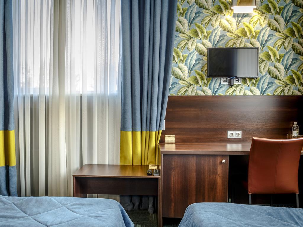 Road Star Hotel Dnipro Exterior foto
